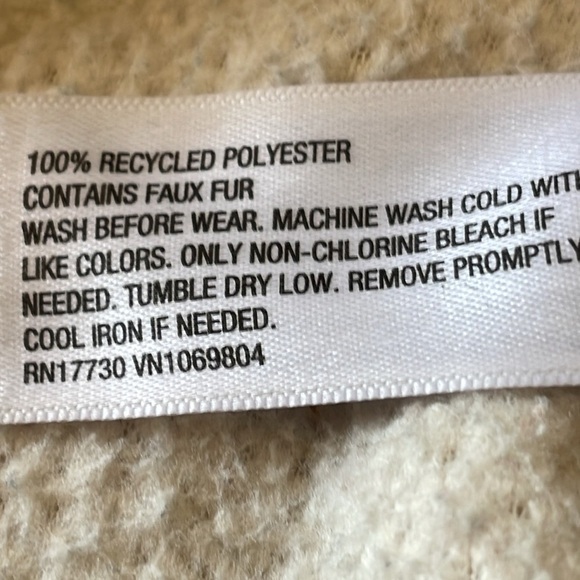 Cat & Jack kids 18mo cream w/green trim fleece Jacket very cute zip up - Picture 6 of 6